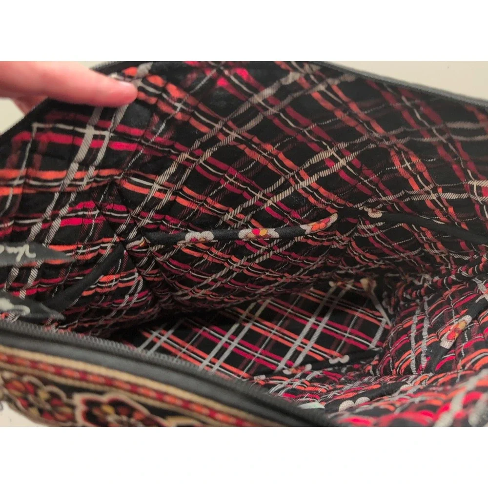 Vera Bradley Large Black Pirouette Shoulder Bag  Zip Top‎ Plaid Interior